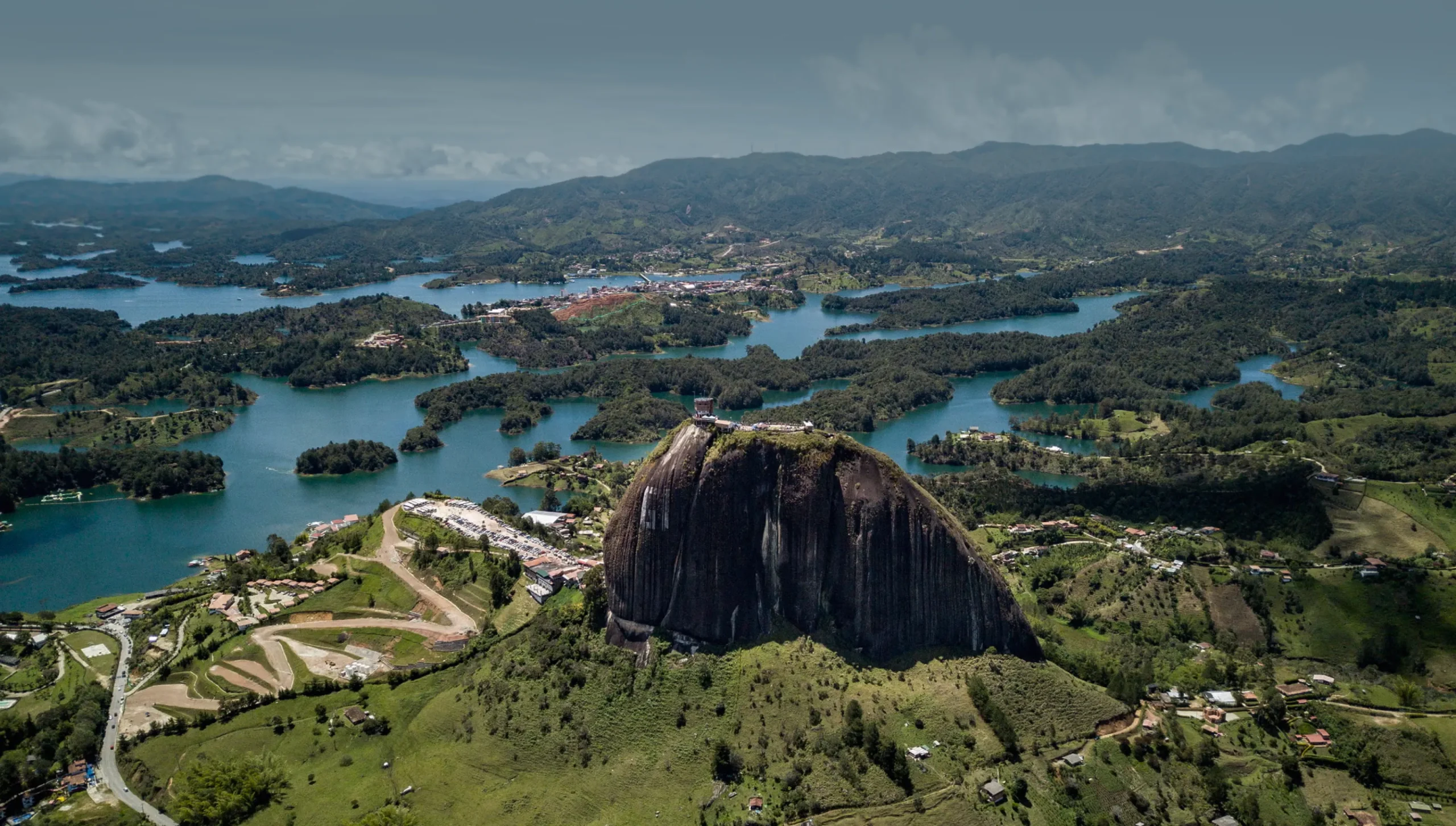 Колумбия обяжет биржи раскрывать данные